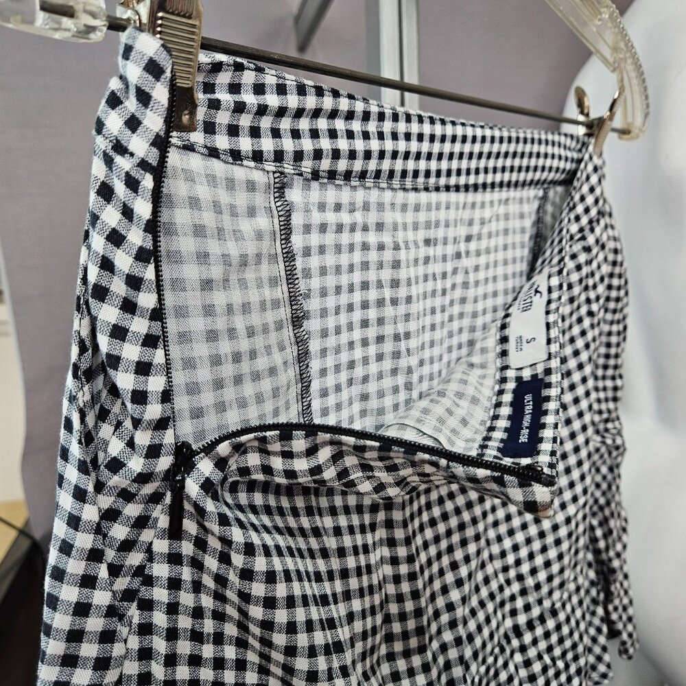 Hollister Womens Skort Skirt Short S Ultra High Rise Plaid Checkered Black White - Picture 5 of 10
